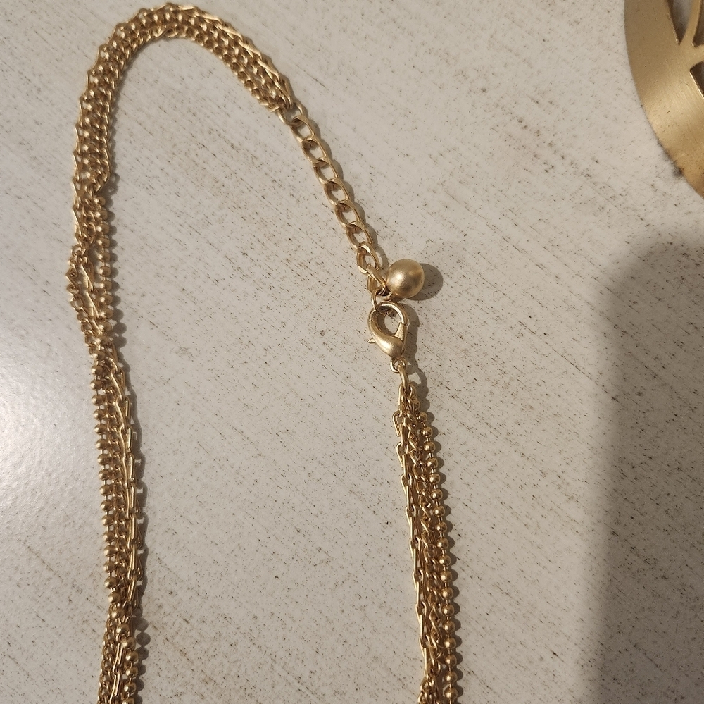Vintage Heart Necklace in Gold On trend triple chain from the 70's! - Picture 4 of 5